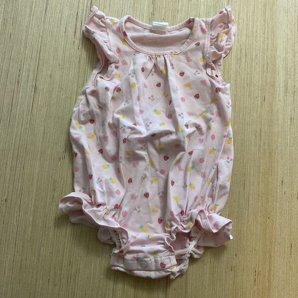 H&M Baby Girls Pink Ruffled Fruit Bodysuit 12-18 Months - Picture 1 of 3